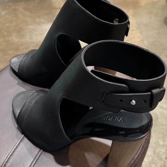 Vince Black Leather Sandals with Wooden Heel - Size 10 (EUR 40) - New in box - Picture 2 of 9